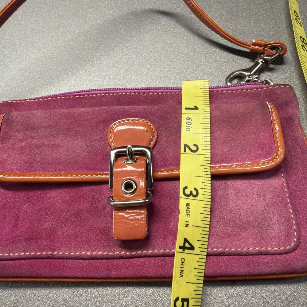 RARE VINTAGE Coach Pink Suede Leather Trim Buckle Zipper Wristlet Coin Wallet - Picture 9 of 9